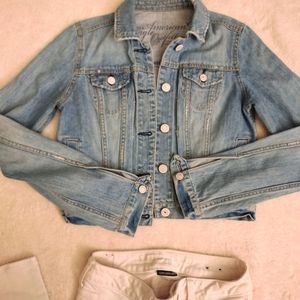 A&E distressed jean jacket xs